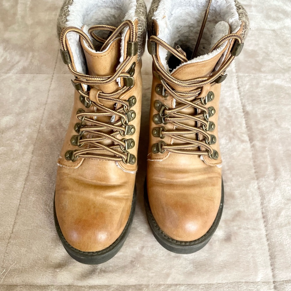 Tan Lace-Up Winter Boots
